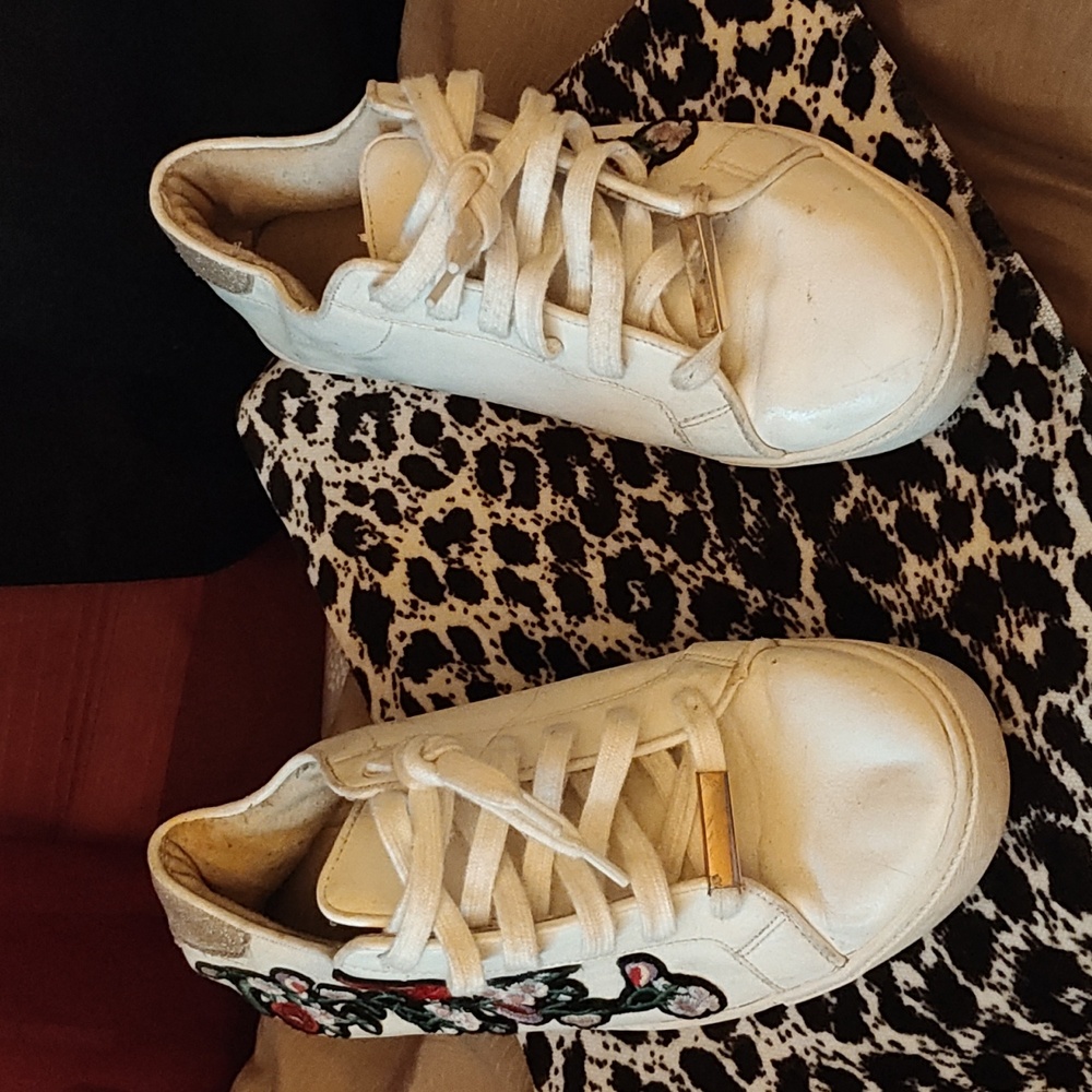 Aldo kinda embroidered sneakers